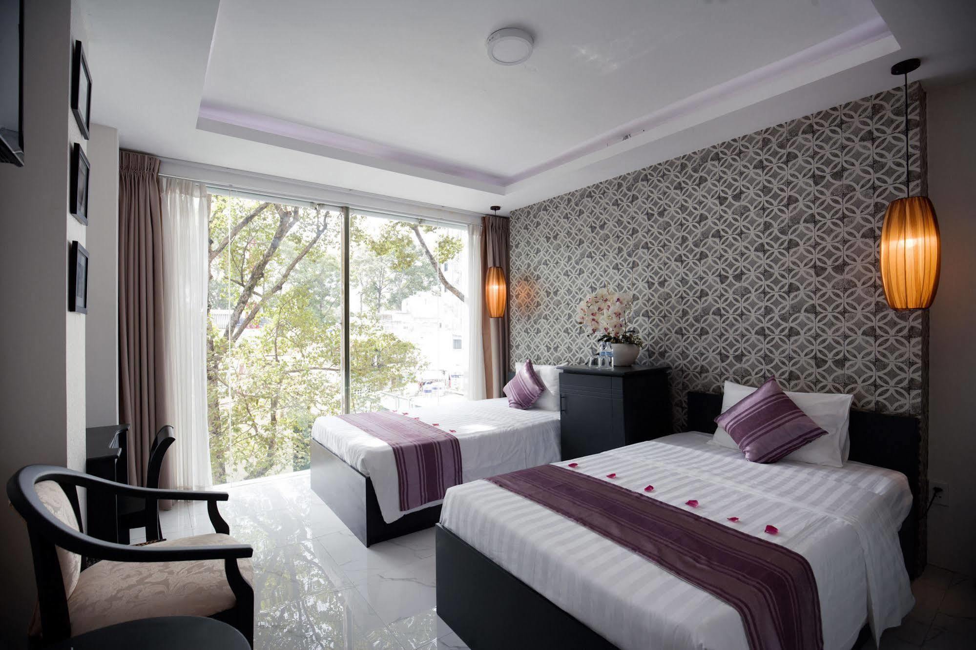 Sense Legend Hotel And Spa Хошимин Экстерьер фото