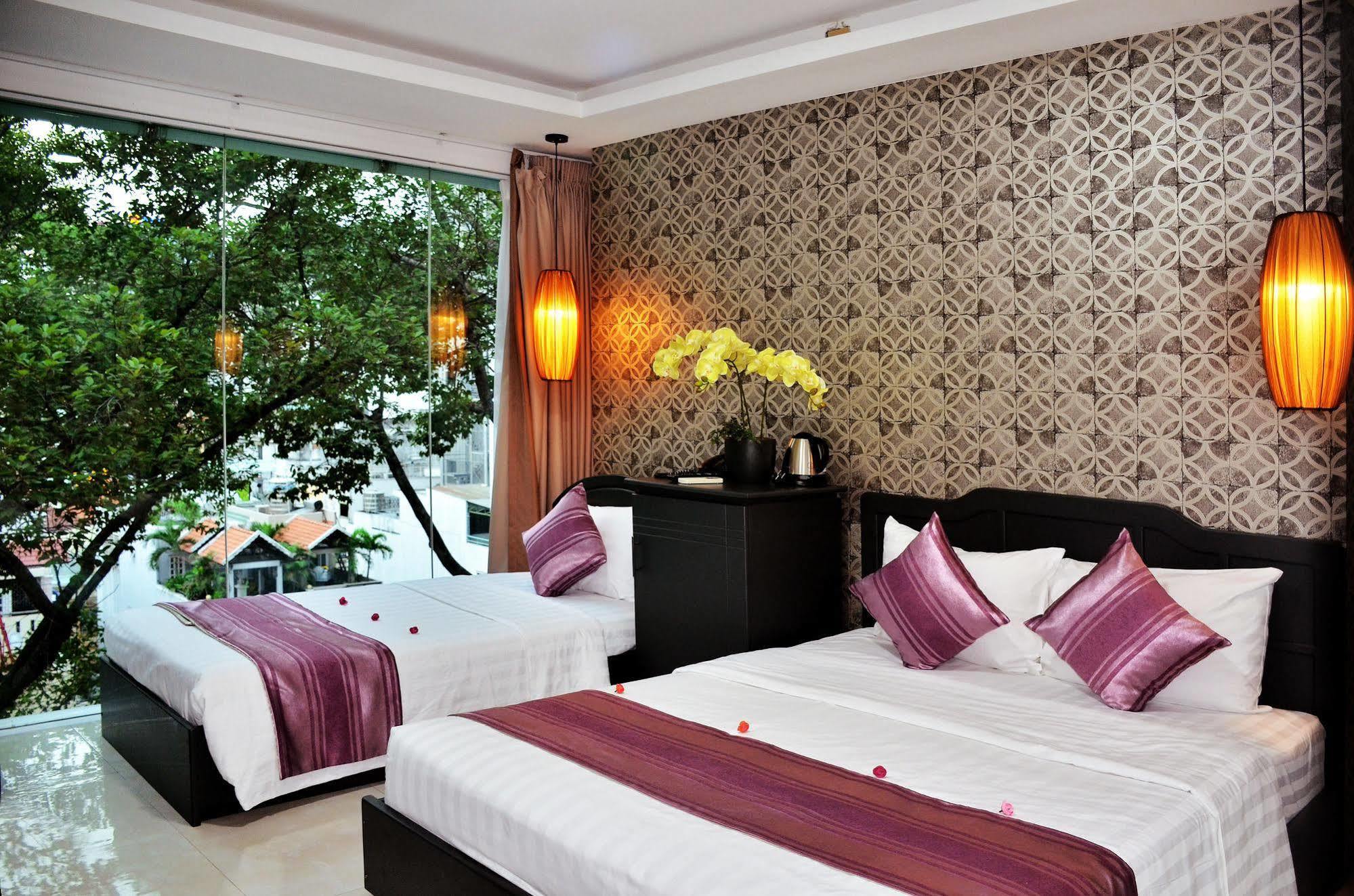 Sense Legend Hotel And Spa Хошимин Экстерьер фото