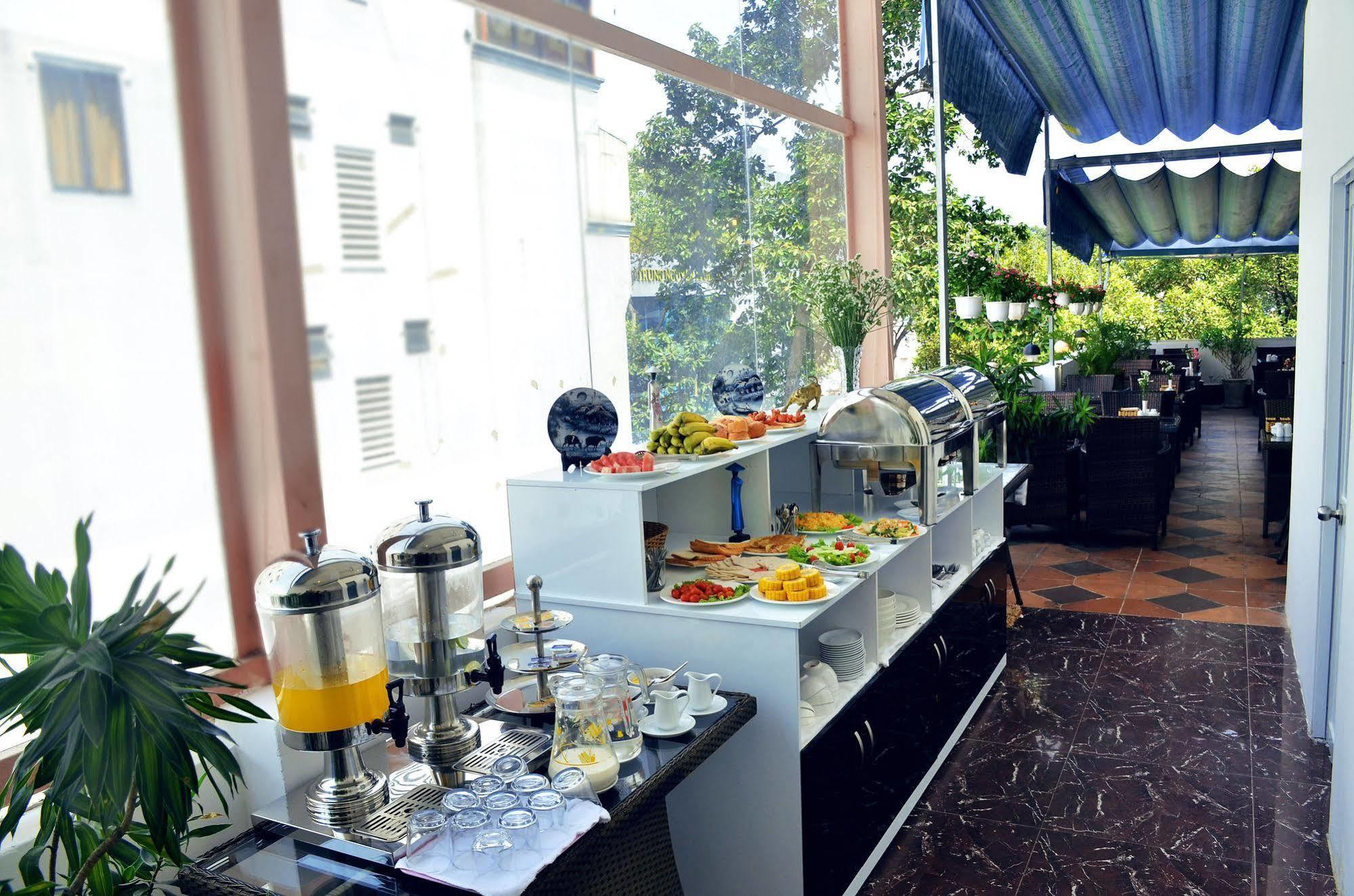 Sense Legend Hotel And Spa Хошимин Экстерьер фото